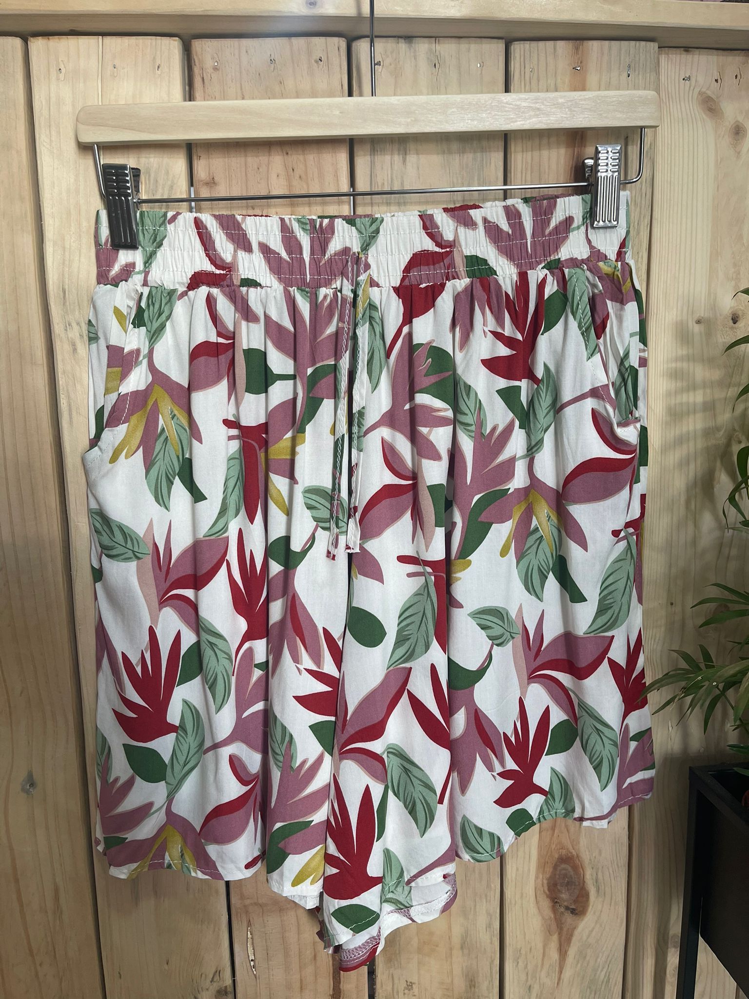 Pantalón corto fino estampado