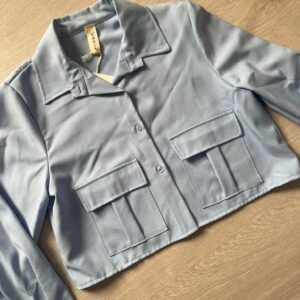 Camisa bolsillos celeste